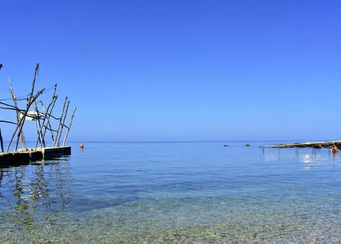 Luciana 2 By Interhome 잠브라티야