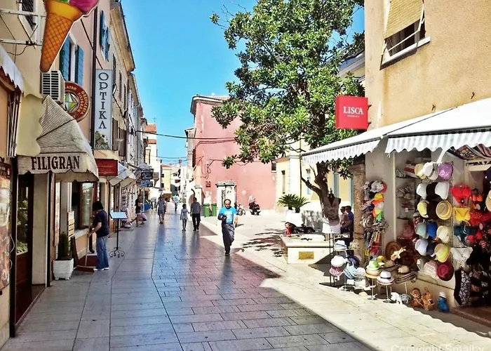 Luciana 2 By Interhome 잠브라티야